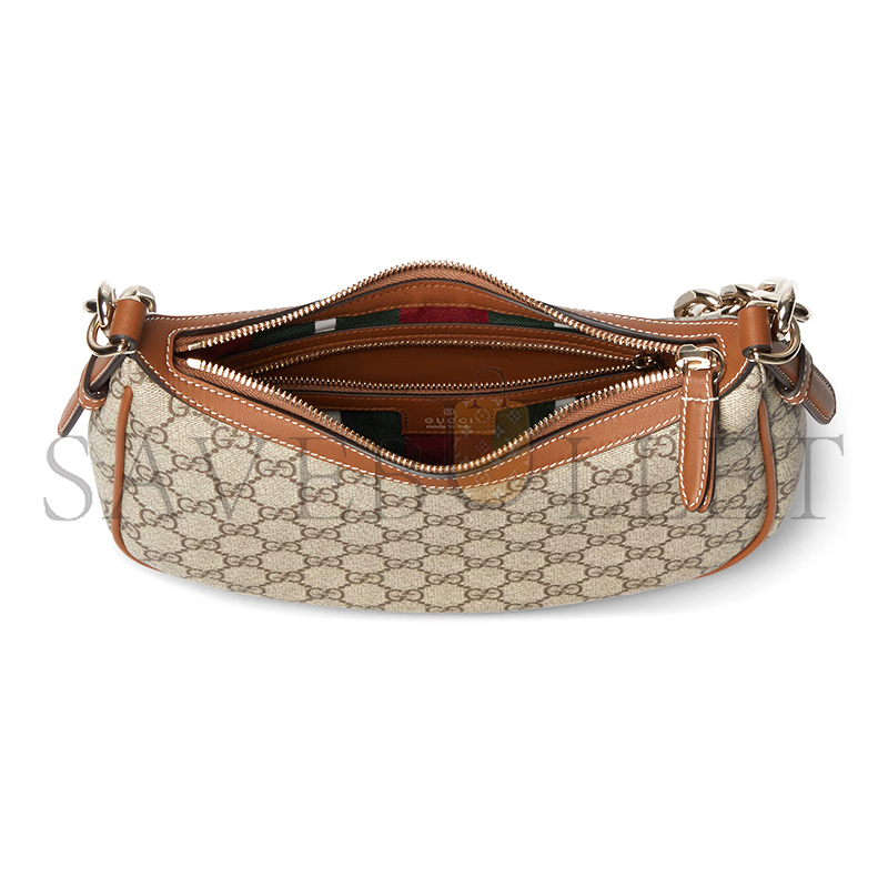 GUCCI GG EMBLEM MEDIUM SHOULDER BAG 815409 (25.5*20*5cm)